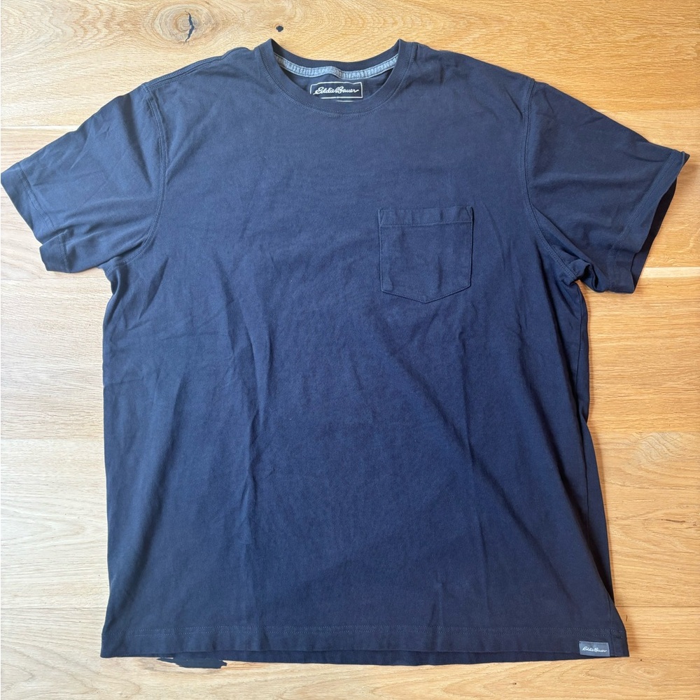 Eddie Bauer Men's Black T-Shirt